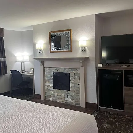 Hotel Ramada By Wyndham Cedar Rapids South