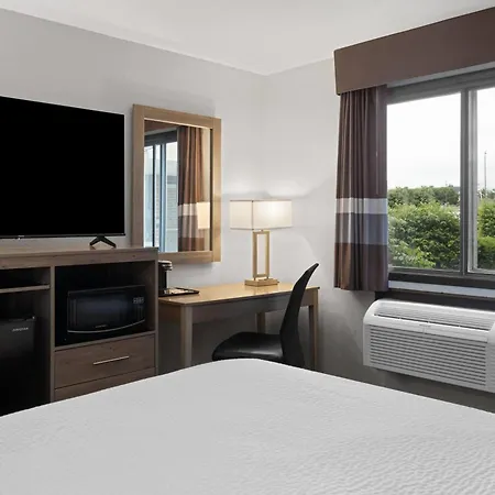 Hotel Ramada By Wyndham Cedar Rapids South